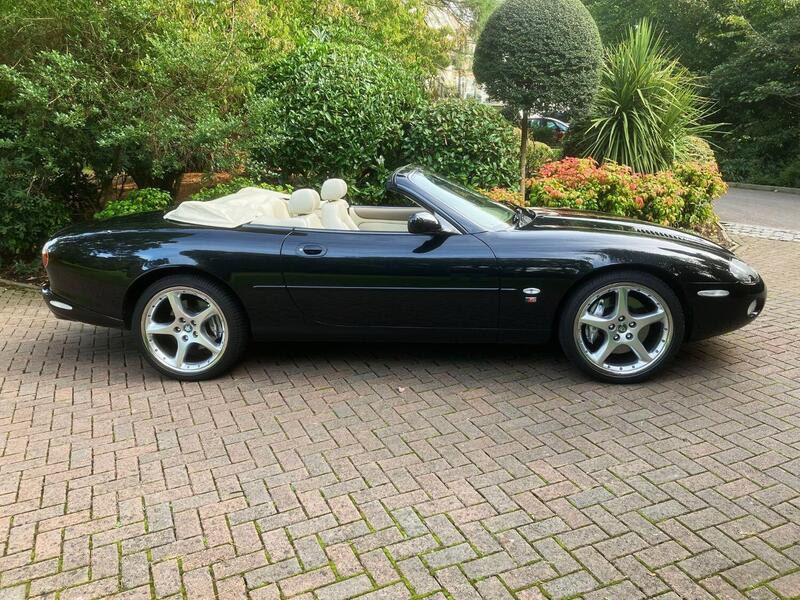 View JAGUAR XKR 4.2 V8 Convertible