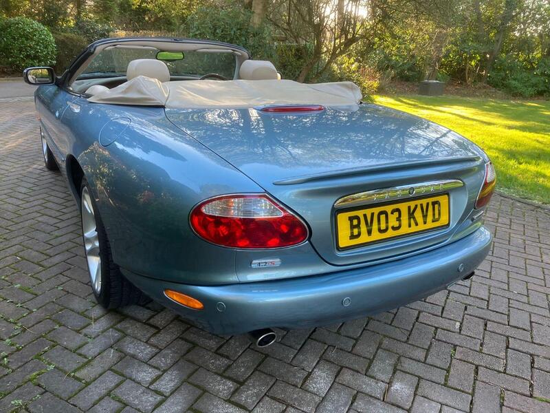 JAGUAR XK8