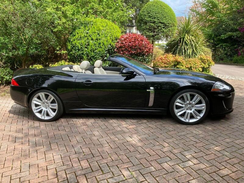 JAGUAR XKR