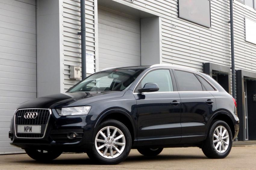 AUDI Q3