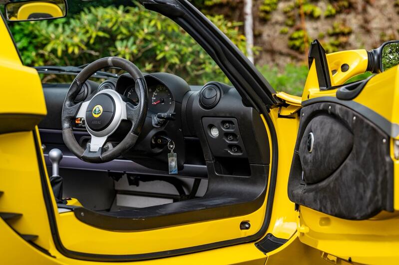 LOTUS ELISE