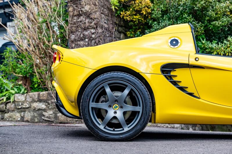 LOTUS ELISE