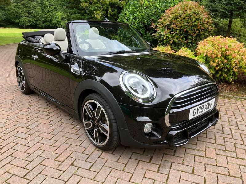 View MINI CONVERTIBLE 1.5 Cooper Convertible