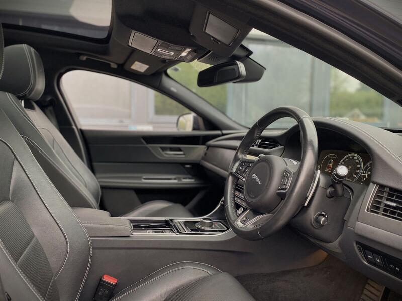JAGUAR XF