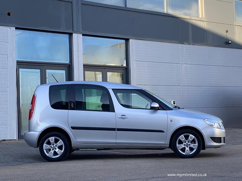View SKODA ROOMSTER 1.2 TSI SE Action