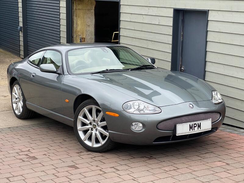 JAGUAR XK8