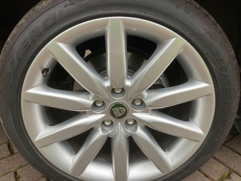 JAGUAR XK8