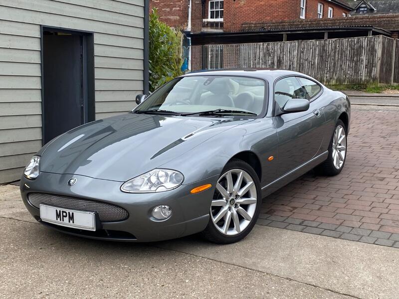 JAGUAR XK8