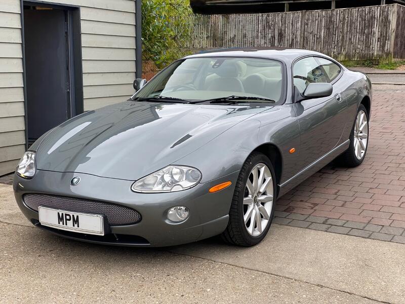 JAGUAR XK8