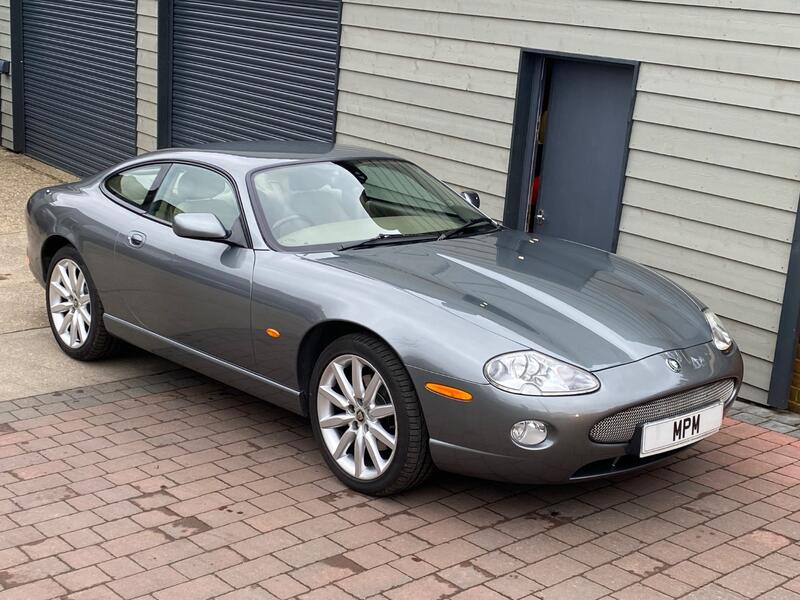 JAGUAR XK8