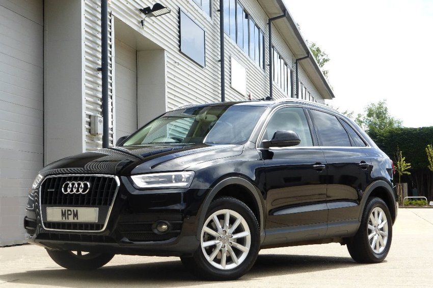 AUDI Q3