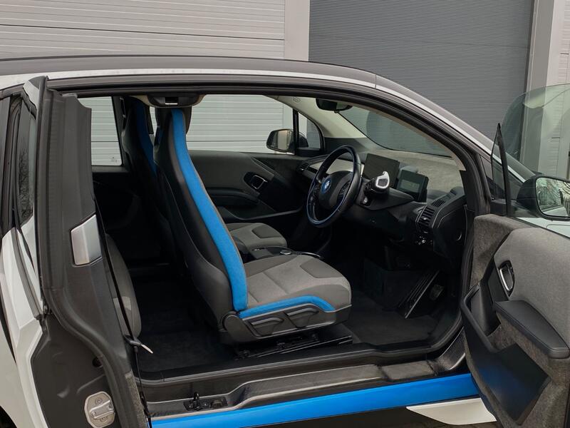 BMW I3