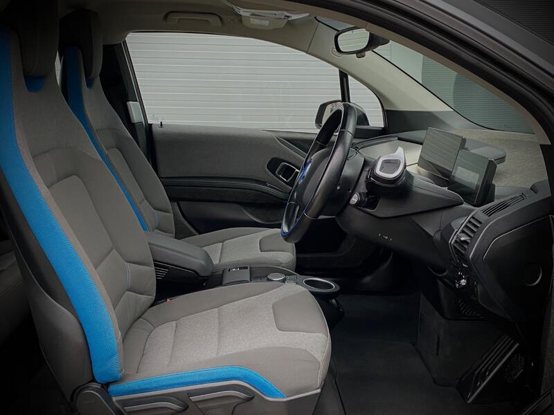 BMW I3