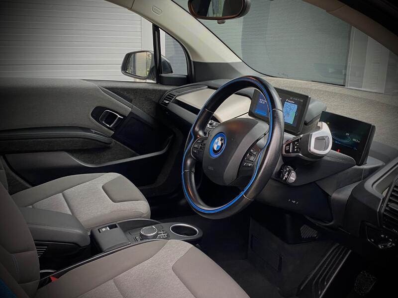 BMW I3