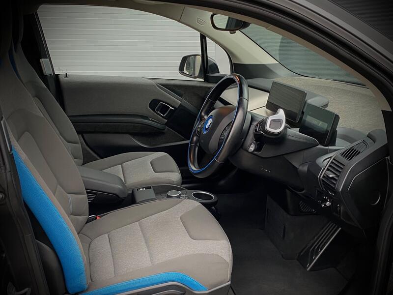BMW I3