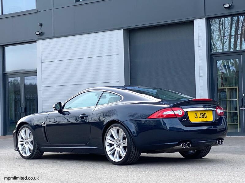 JAGUAR XKR