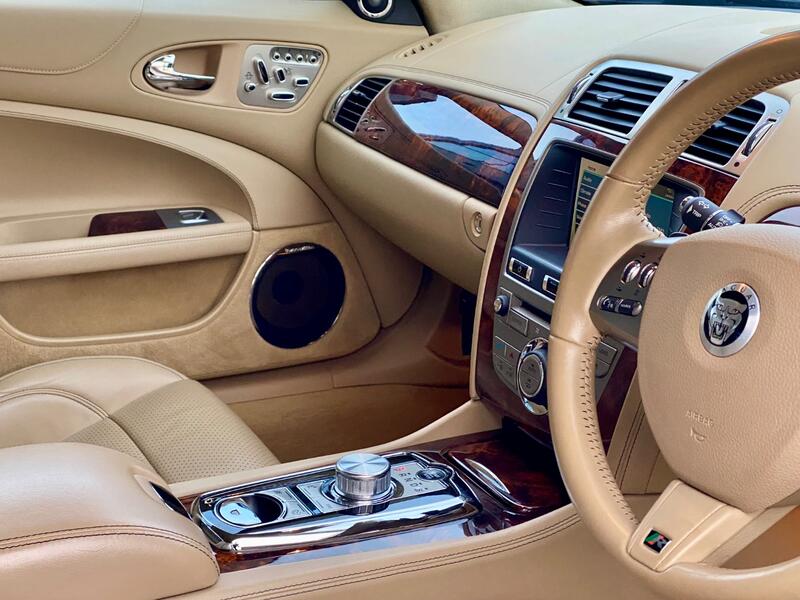JAGUAR XKR
