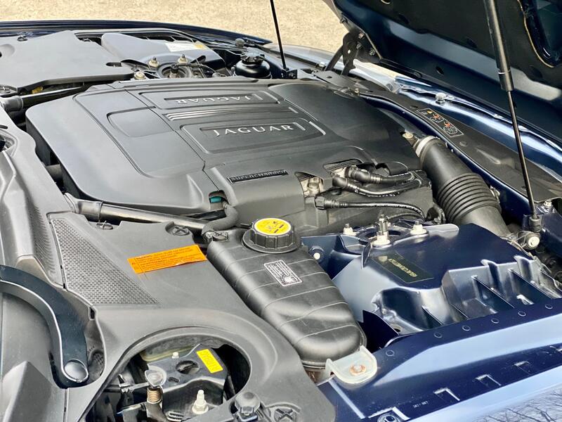 JAGUAR XKR