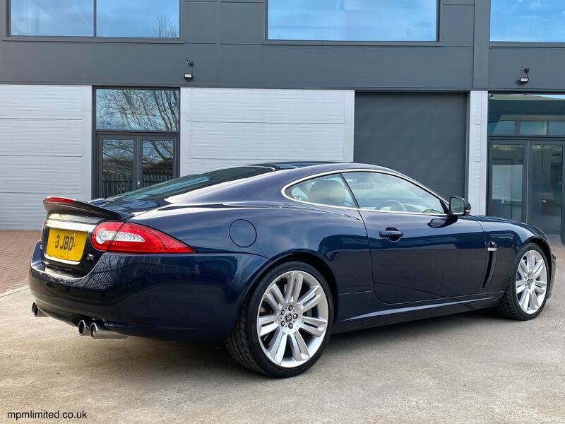 JAGUAR XKR