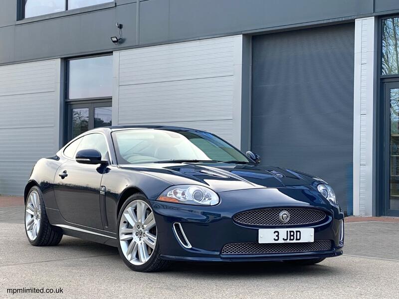 JAGUAR XKR