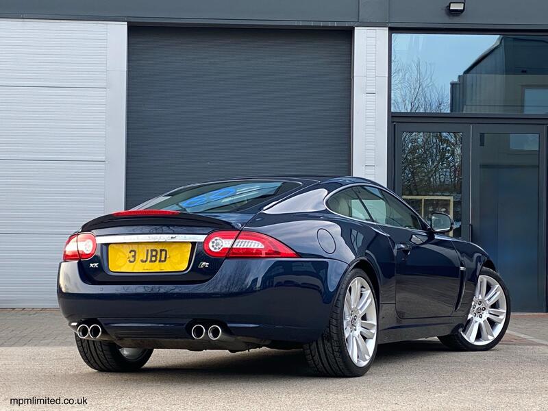 JAGUAR XKR