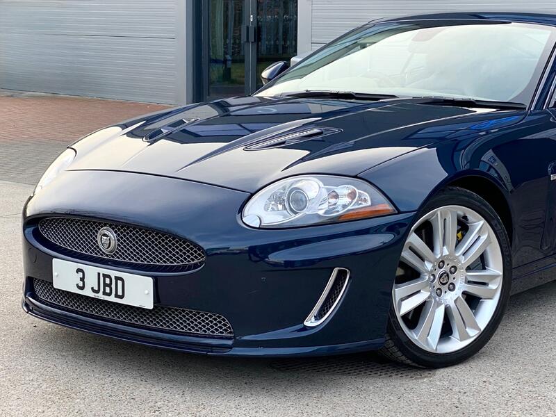 JAGUAR XKR