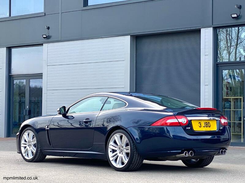 JAGUAR XKR