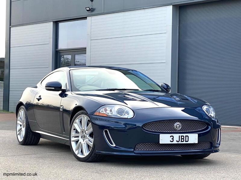 JAGUAR XKR