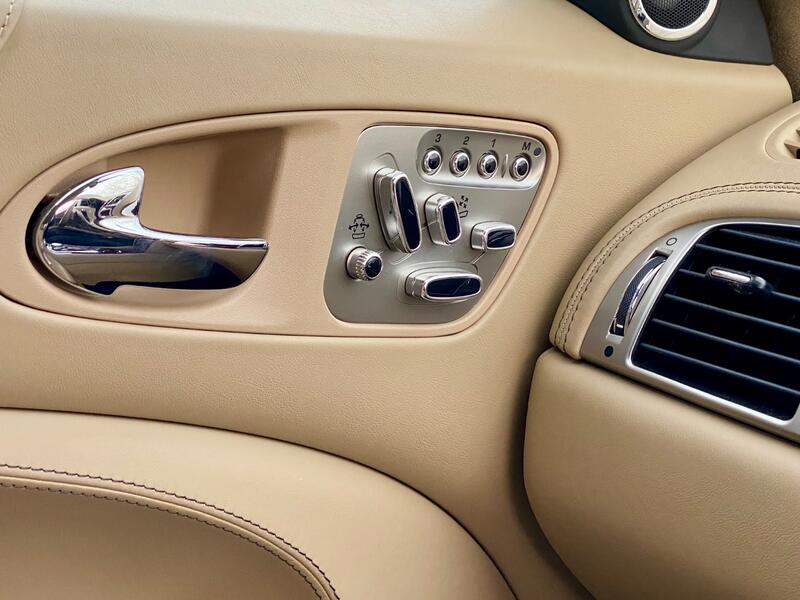 JAGUAR XKR