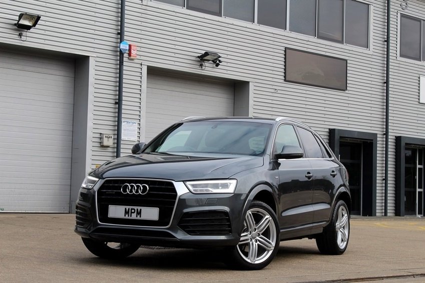 AUDI Q3