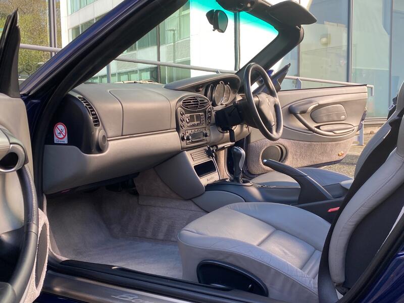 PORSCHE BOXSTER