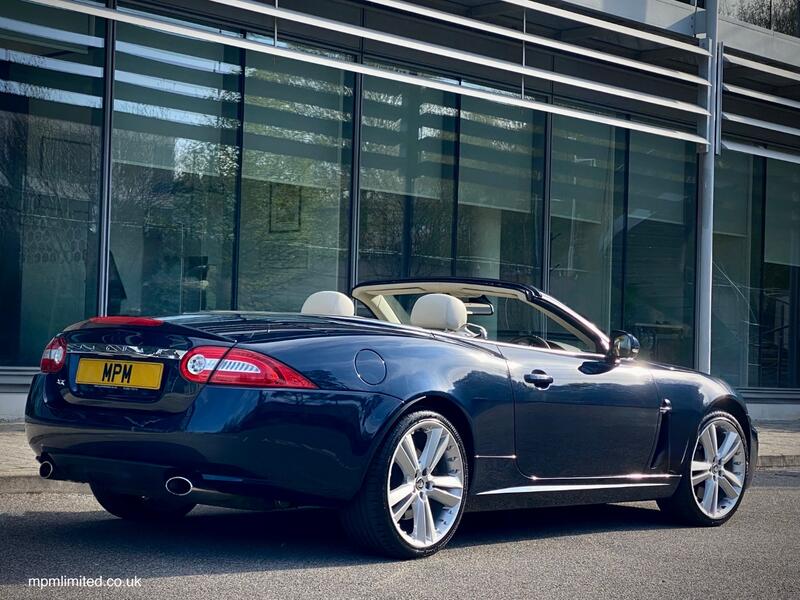 View JAGUAR XK 5.0 V8
