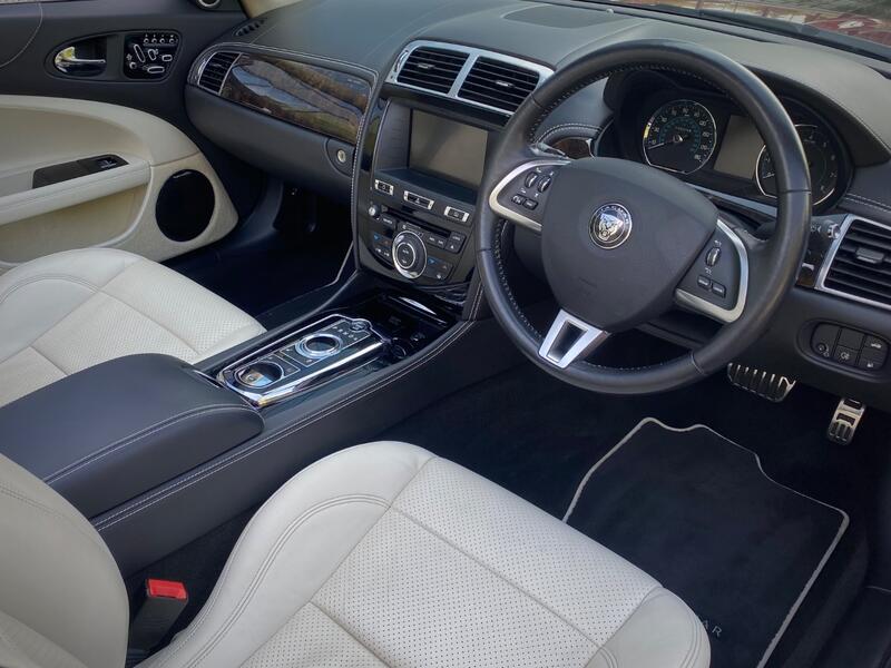 JAGUAR XK