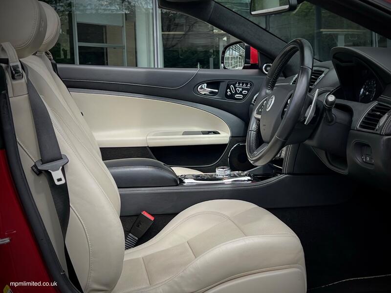 JAGUAR XKR