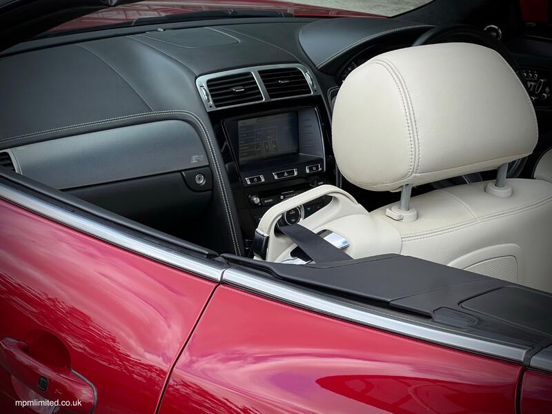 JAGUAR XKR