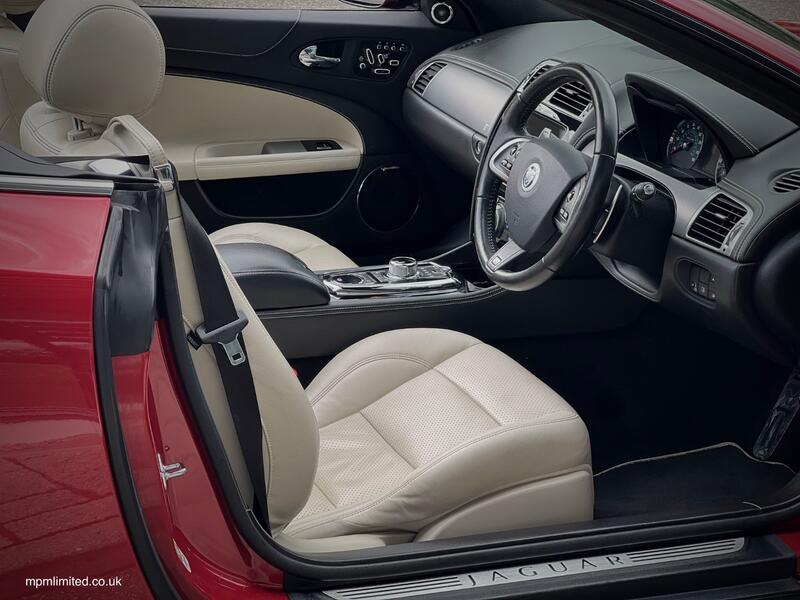JAGUAR XKR