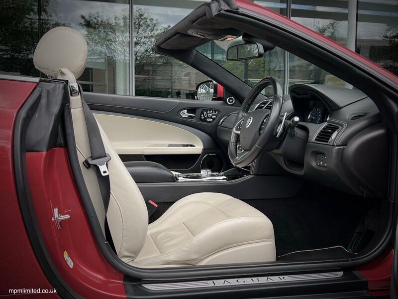 JAGUAR XKR
