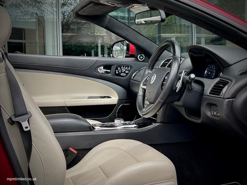 JAGUAR XKR