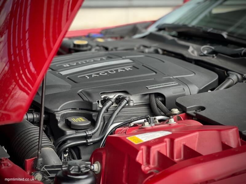 JAGUAR XKR