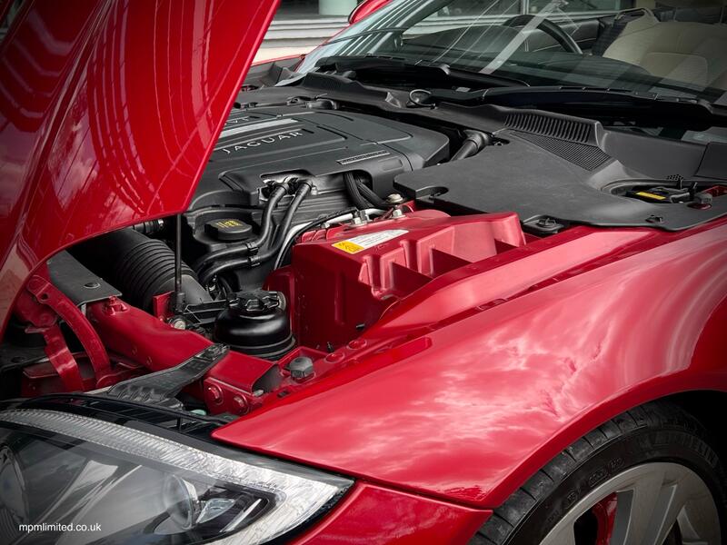 JAGUAR XKR