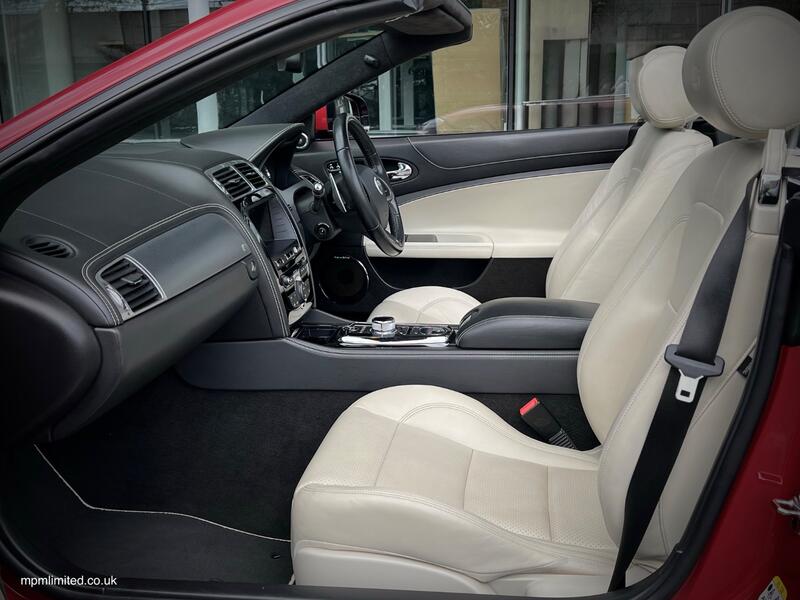 JAGUAR XKR
