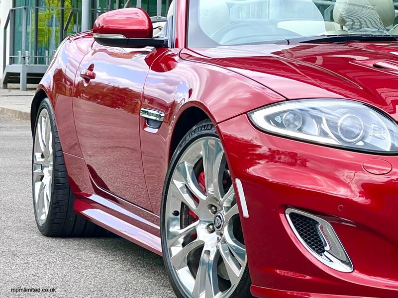 JAGUAR XKR