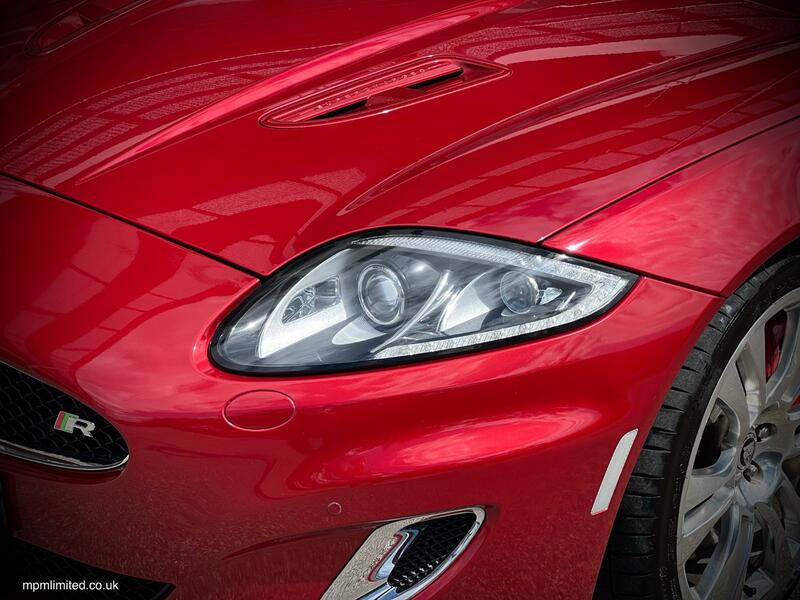JAGUAR XKR