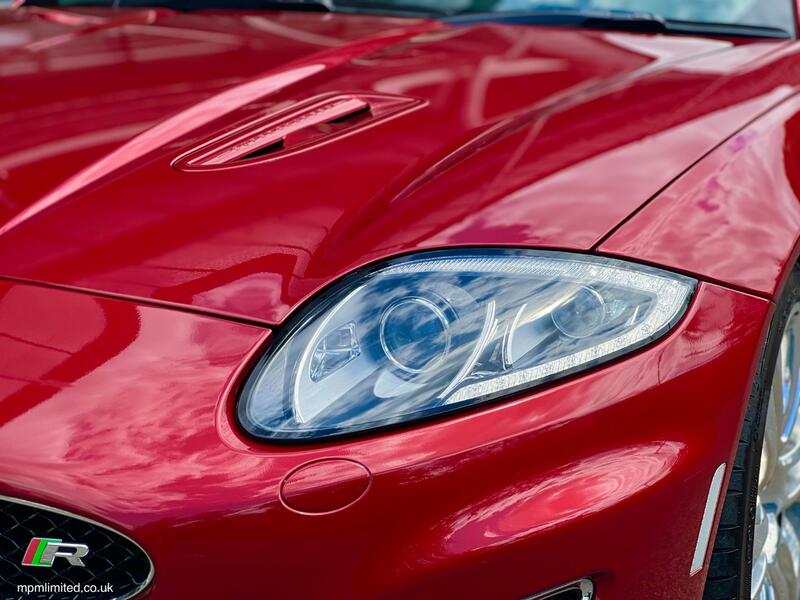 JAGUAR XKR