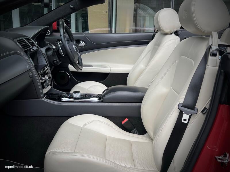 JAGUAR XKR