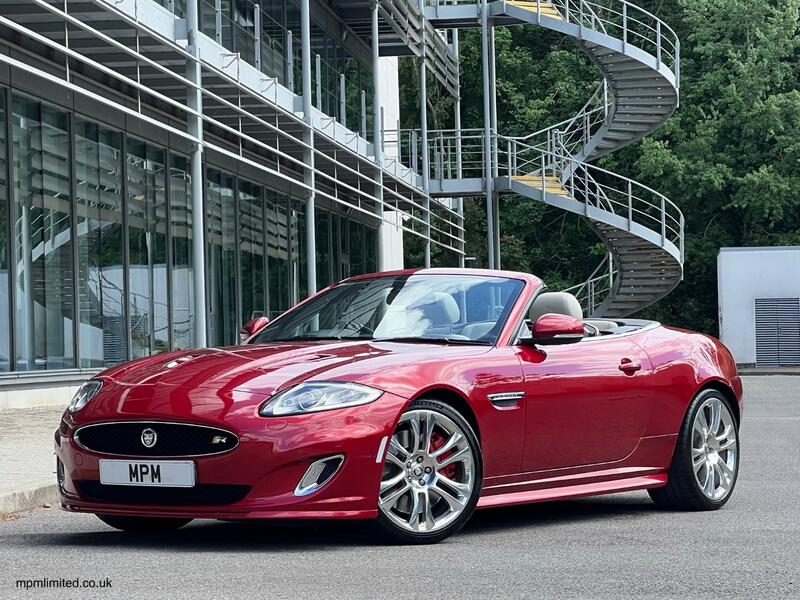 JAGUAR XKR