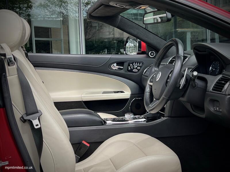 JAGUAR XKR