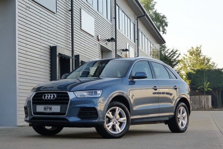 AUDI Q3