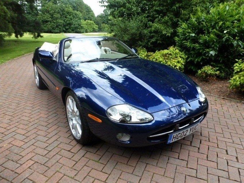 JAGUAR XK8