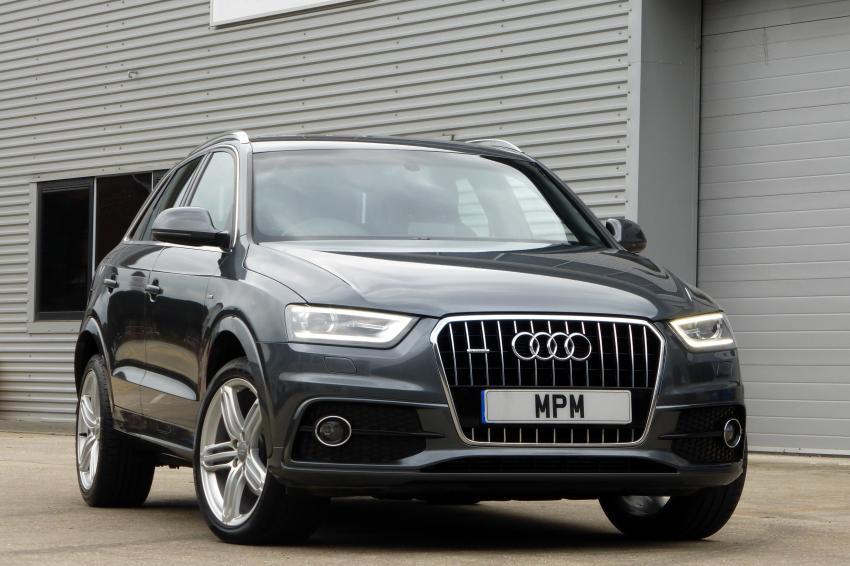 AUDI Q3